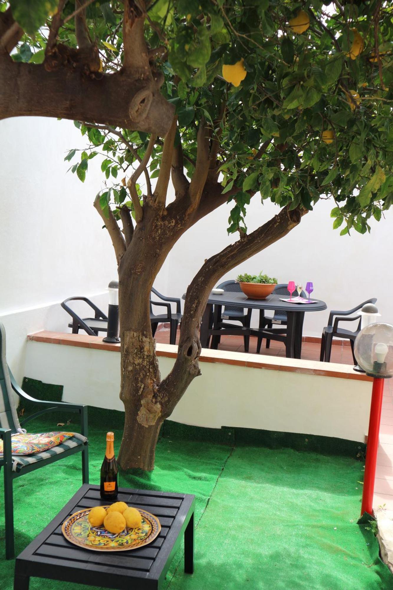 Mondello House Lemon Apartment Palermo Bagian luar foto